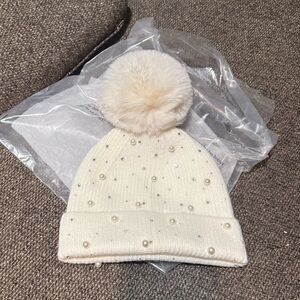 Lilly Pulitzer White Pom-Pom Beanie